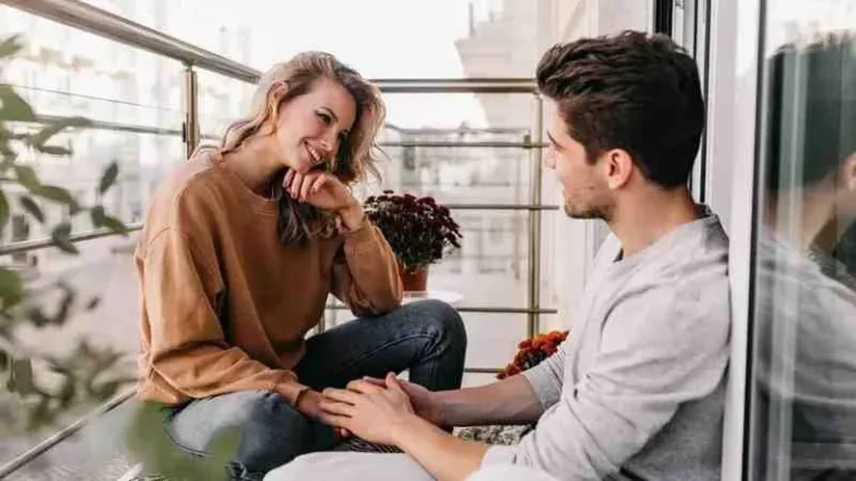 Как говорить уверенно с девушкой: практические советы и примеры